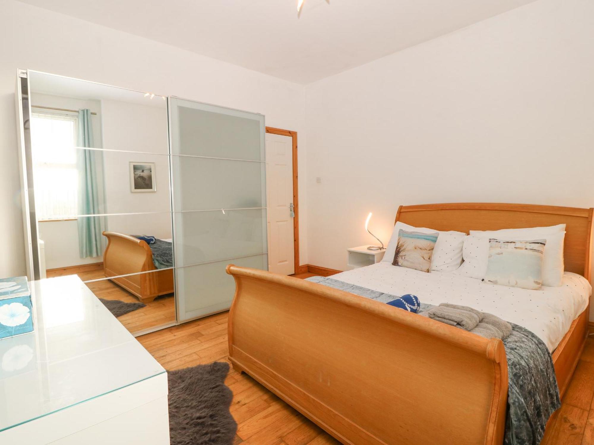 Coed Llai Villa Holyhead Exteriör bild