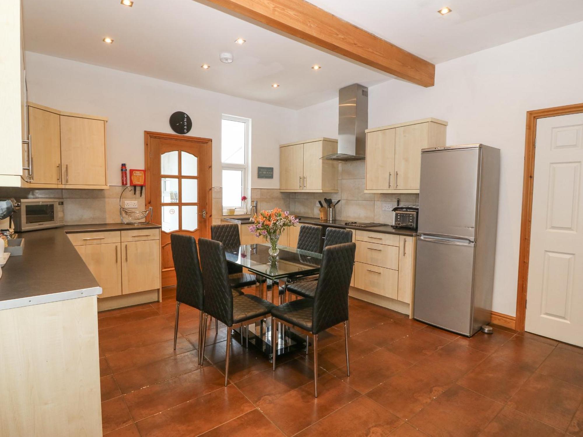 Coed Llai Villa Holyhead Exteriör bild